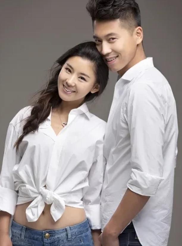 一次，王雷心血来潮想知道家里的存款有多少，便问李小萌:“我们家的存款大概是多少钱