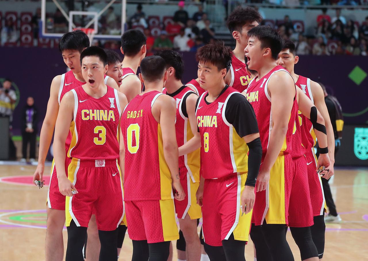 中国男篮为何在亚洲没优势了？ 就这么说吧，当拥有场均30+的当家时，中国男篮