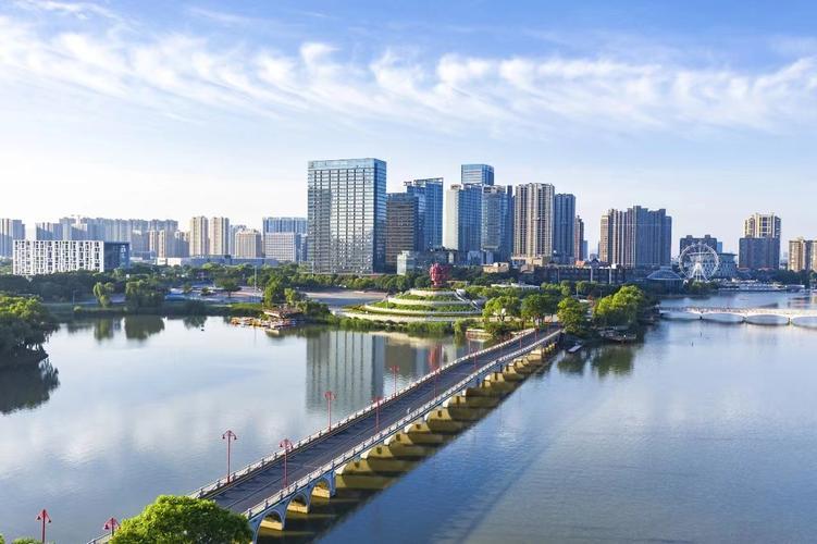 江宁财政表现出色！2025年江宁的地方财政收入为258.3亿元，同比增长5.