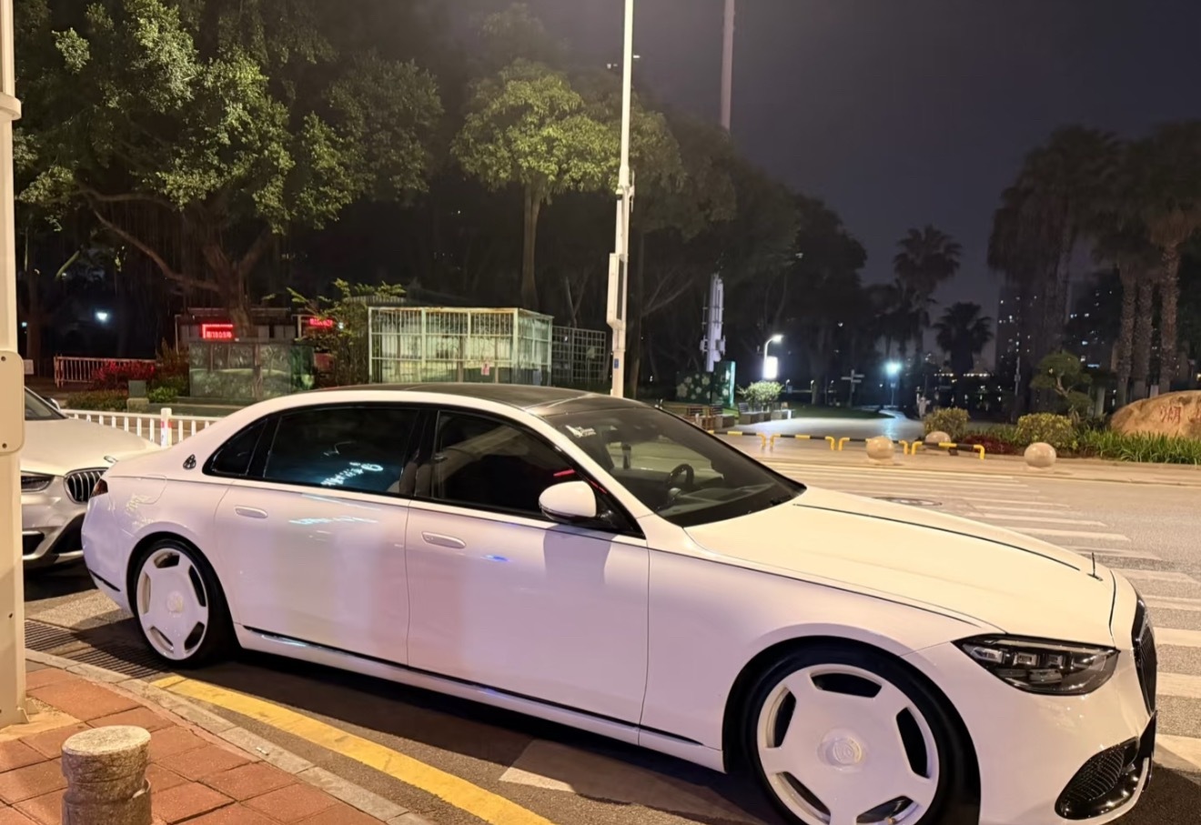 纯白色加上白色轮毂看着太高雅了[doge]，车主绝对是个有格调的人🙈​​​