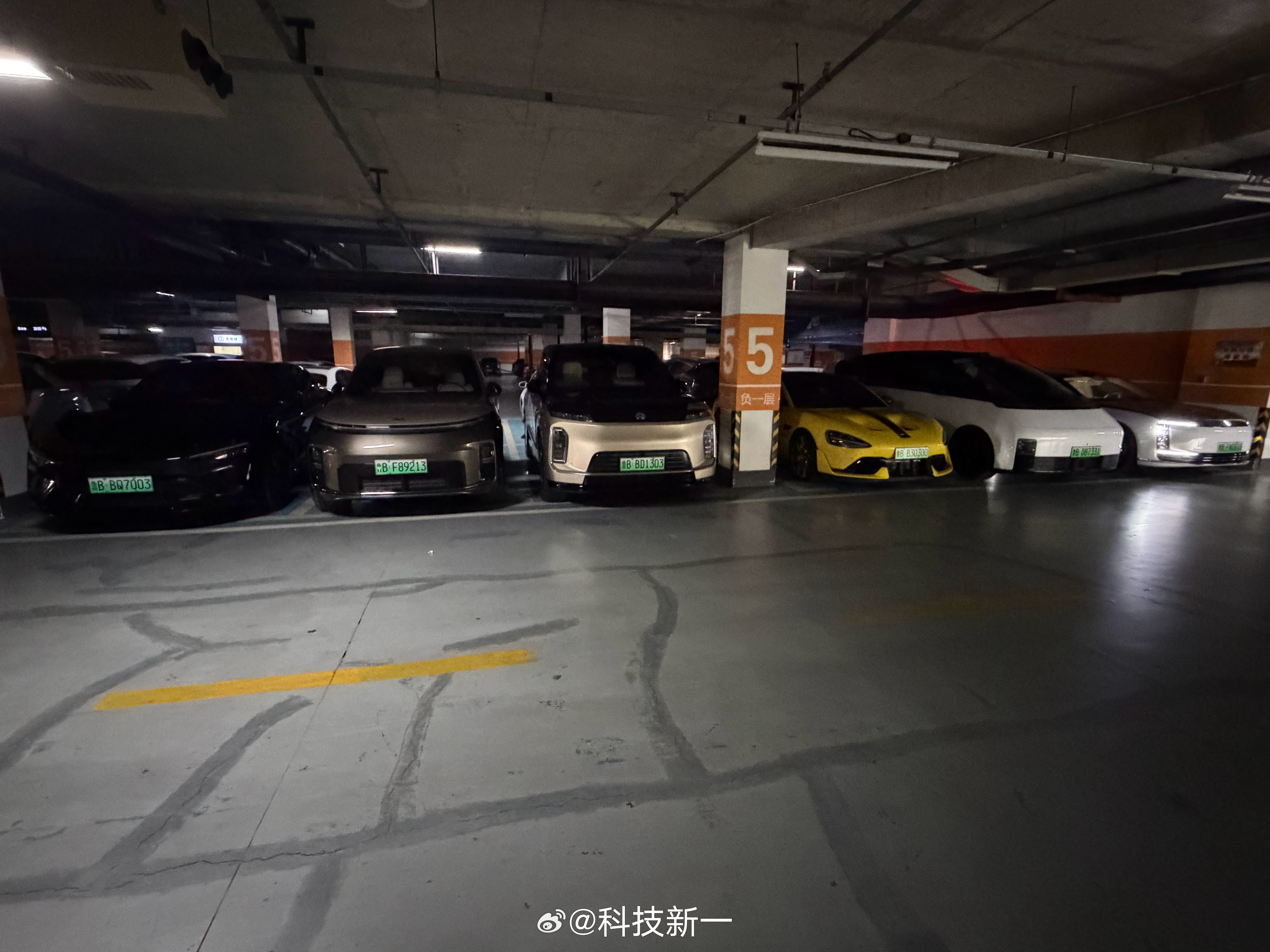 我在思考一个问题，我司平日闲置不少车，怎样才能把这些车合理利用起来？我想铁粉到青