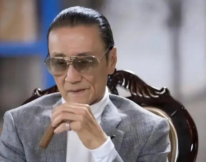 谢贤离世，让我最感慨的不是他的风流，而是火化单上那三个字：谢家钰。据星岛日报