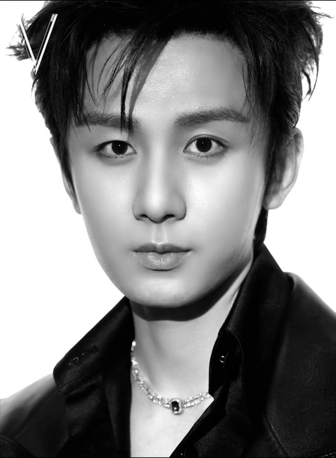 成毅拍杂志秀演技！一秒切换几种微表情！看的我直接麻了！能不能速速安排一个这样的角