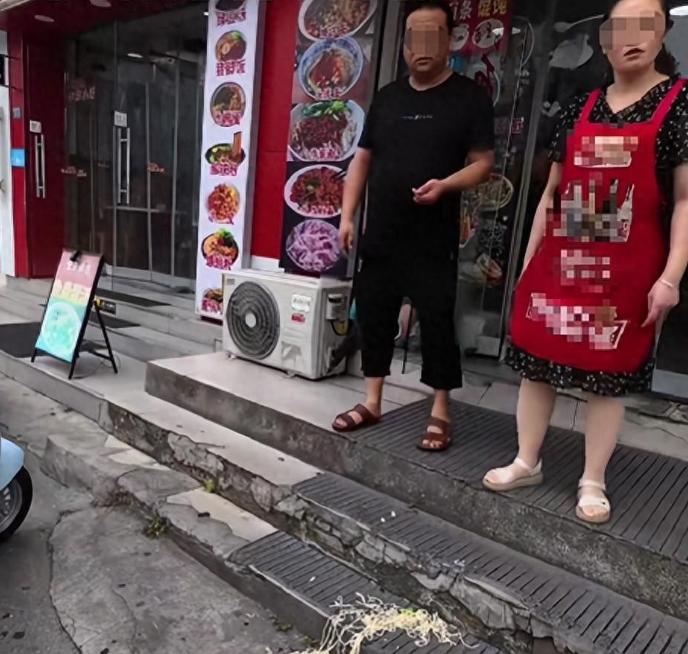 为了区区9毛钱，苏州面馆夫妻不到24小时，把自己小店干到倒闭，荒唐到不敢