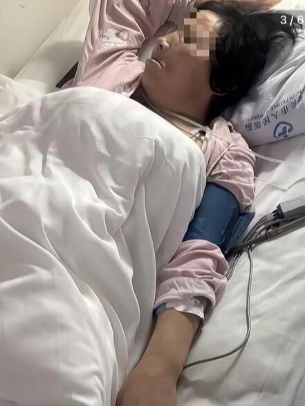 看到这事真是又气又惊。网友说他舅妈去牙科诊所，本来谈好拔3颗牙，结果医生一口气给