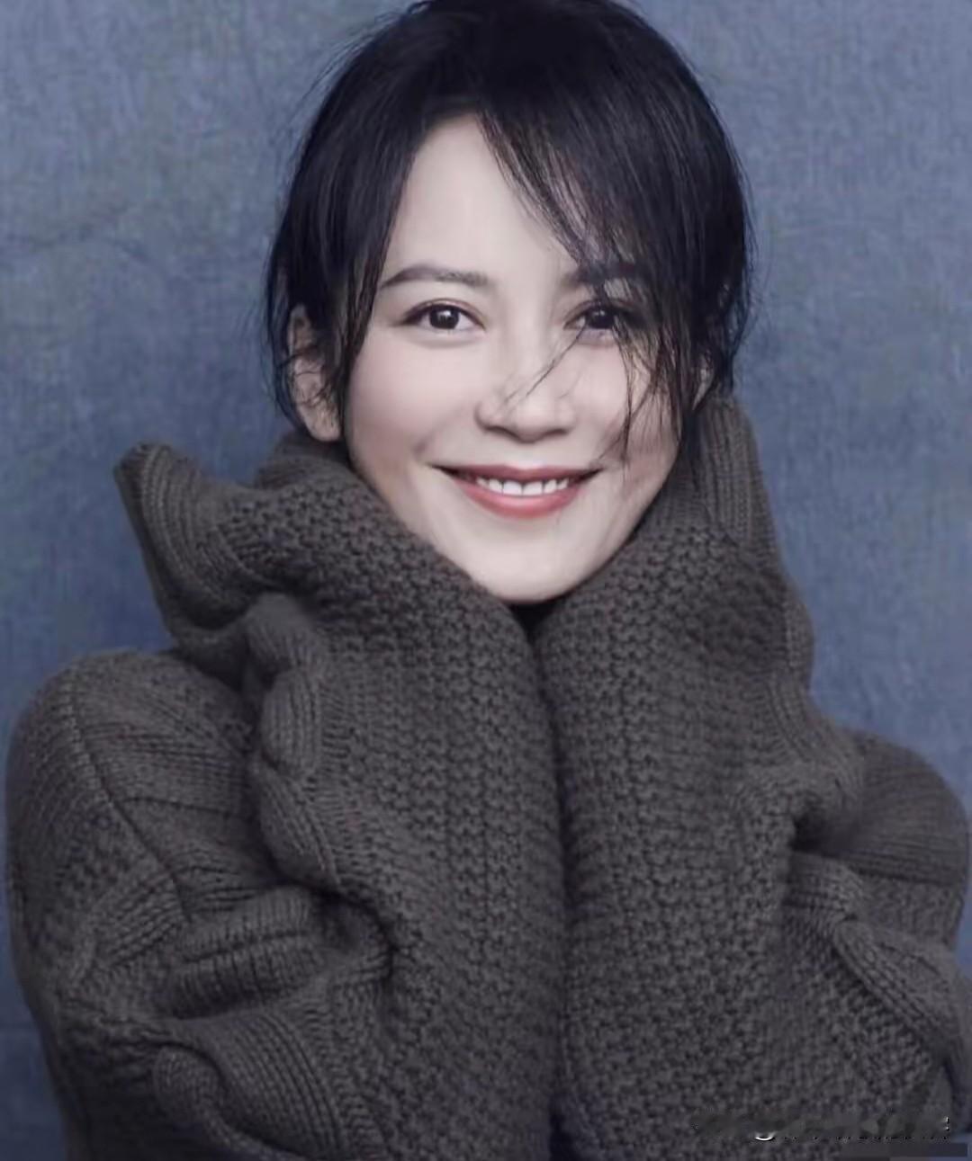 俞飞鸿，年过半百，该走的路一步没迈，没有结婚，没有生娃，没有当妈，因为她偏要