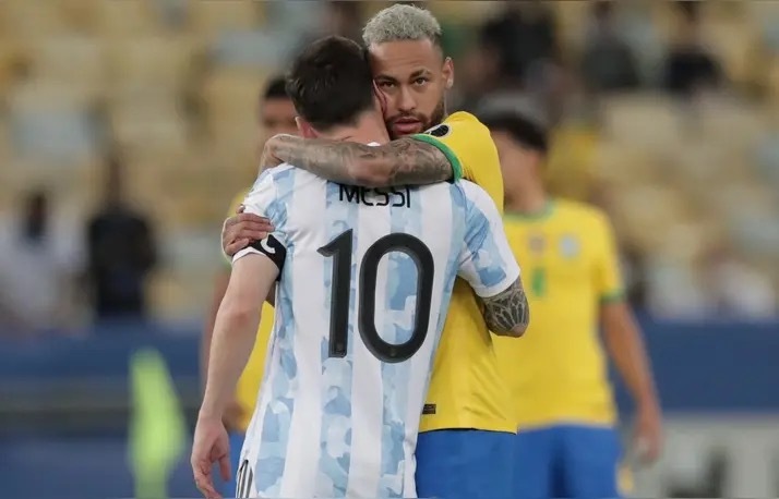 冷知识：梅西在对阵巴西的正赛上进球数为0。梅西职业生涯对阵巴西共计8次交手，始终