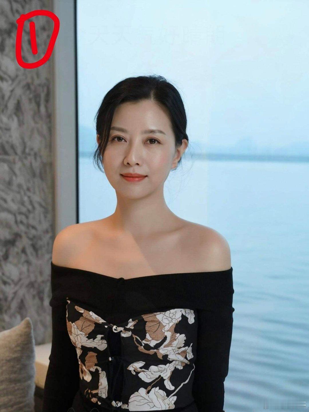 最美丈母娘，你投给几号？​​​
