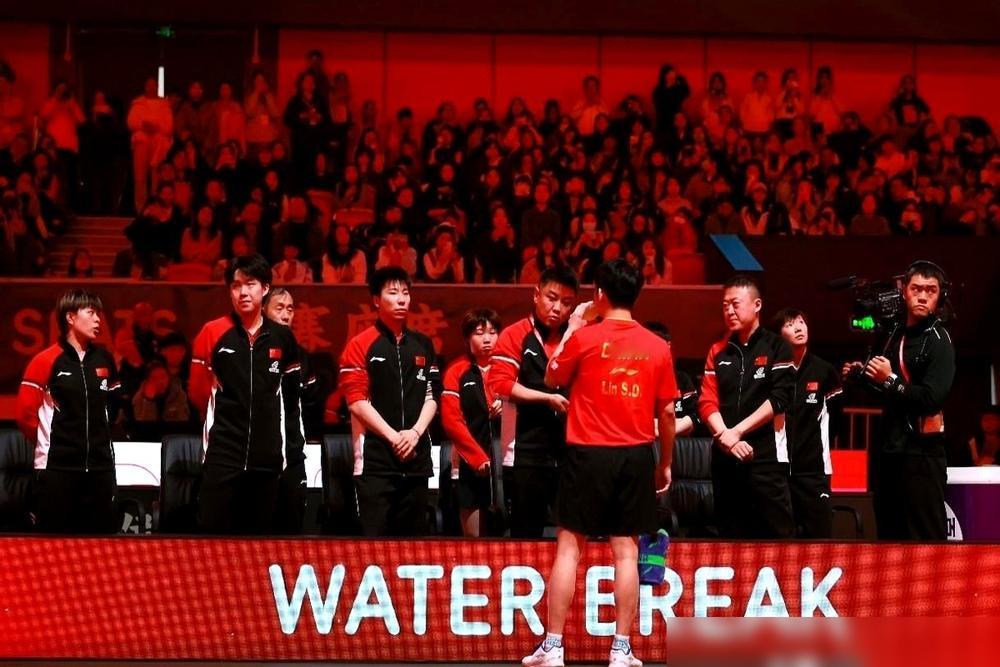 我人都看傻了。这混团新规矩，简直是在玩心跳。新规则告诉你，好戏才刚刚开始