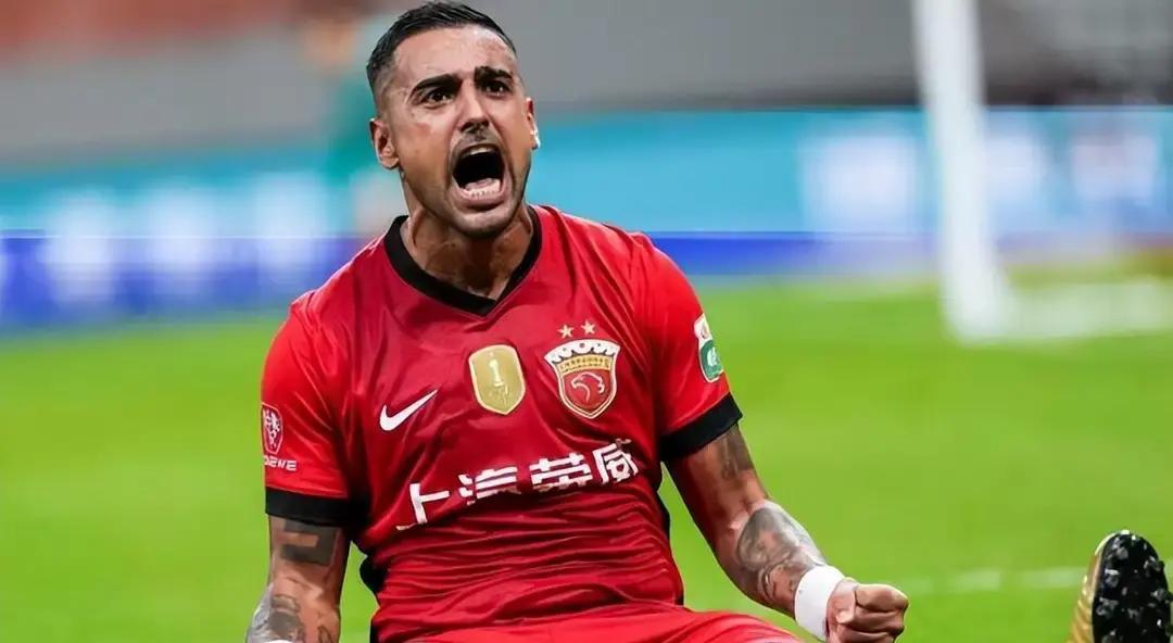 北京国安的球门，今年成了全中超射手的提款机。更讽刺的是，每位顶级前锋都在这里刷