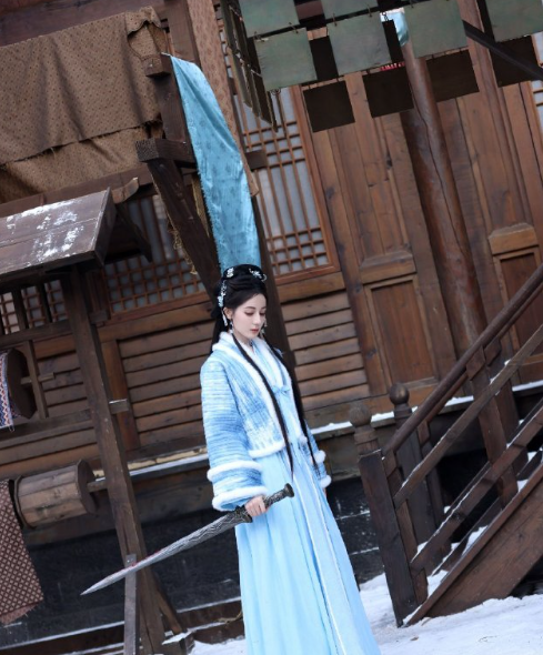 怎么一步一步，能够到今天，其实幸运还是要靠自己