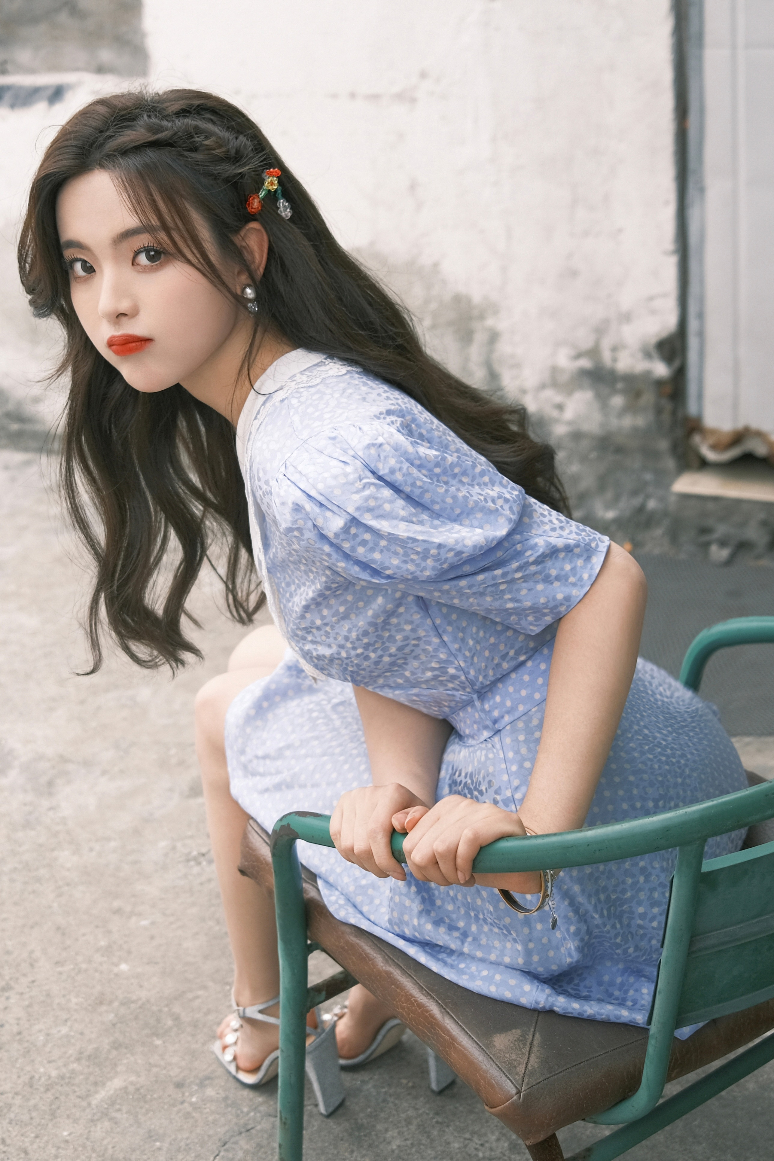 杨超越素人时期遭职场霸凌超越妹妹未来会越来越好的🥺