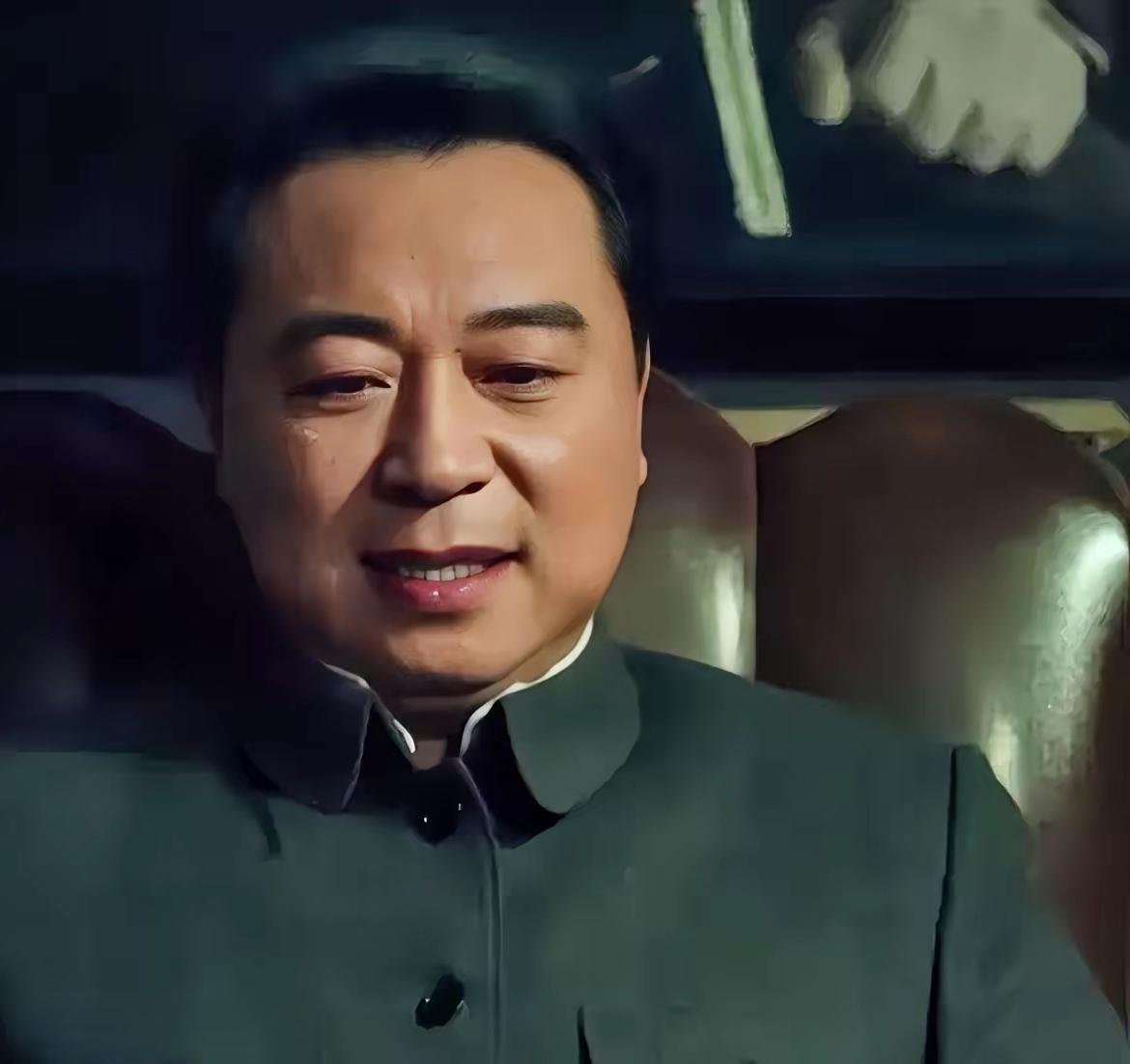 追剧《沉默的荣耀》，觉得让张晞临饰演毛人凤太有趣了！毛人凤是原国民
