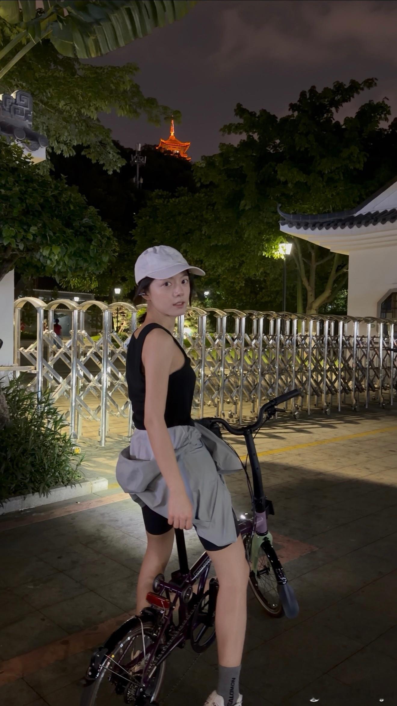 赵今麦骑行vlog好可爱的麦麦，骑行啦