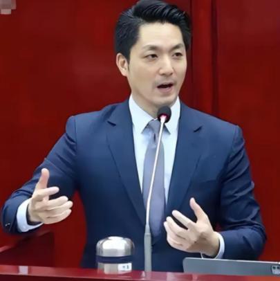 民进党还是没阻拦住！蒋万安这次终于硬气了一回：11月5日外媒爆料，蒋万安当众