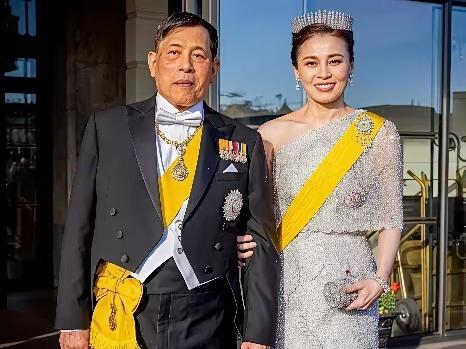 很神奇！苏提达王后一出国，就如同换了一个人！在泰王室，她事事以泰王玛哈为先，做