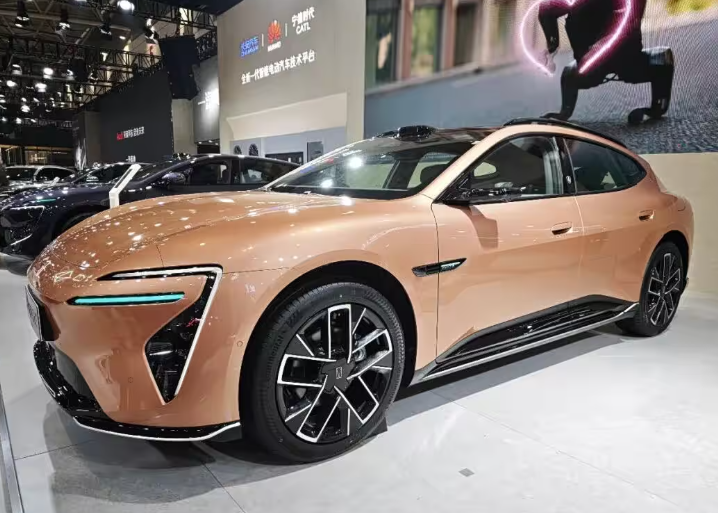 实拍阿维塔06T，让人心动的国产旅行车其实对于我个人来说，在此之前对上图中出现