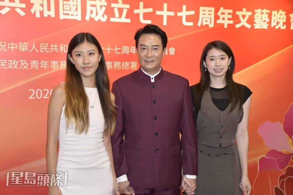 刘锡明演出国庆骚前夕失眠为女儿铺路入行正物色经理人刘锡明今晚（2日）一身酒红