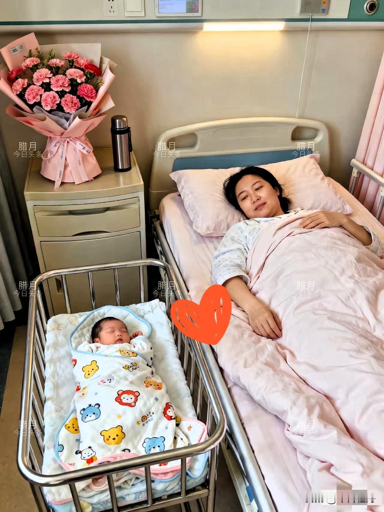 泪目了！​朋友家女儿生宝宝，昨天去医院看望。同病房还有一名产妇，我看到她震惊了