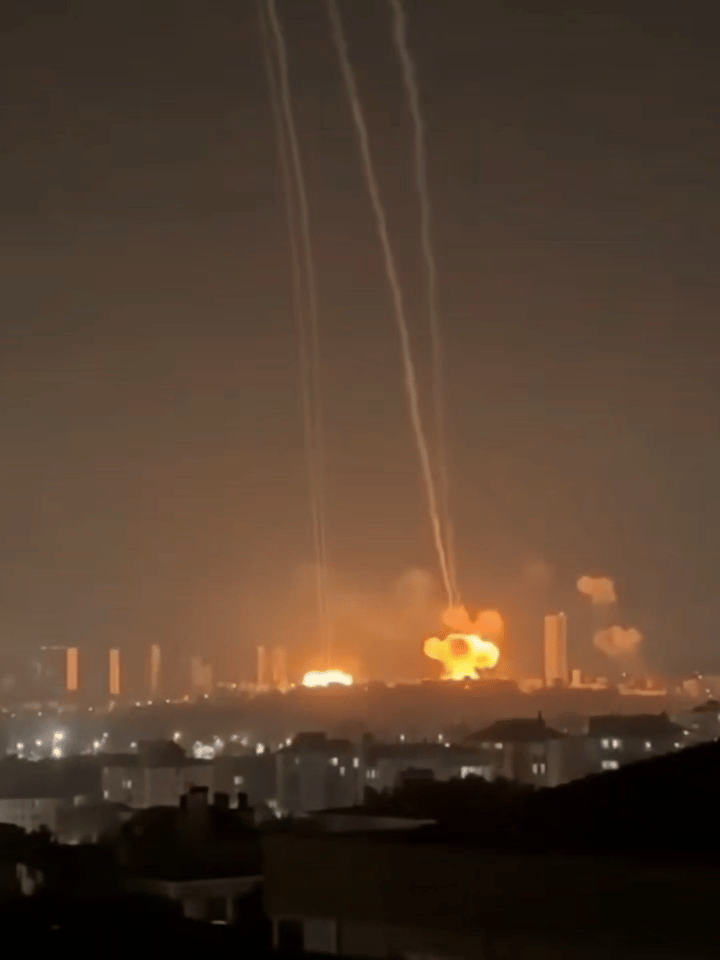 又是4枚导弹长驱直入，据说连个拦截的影子都没见着。说好的以色列“铁穹”、“箭”式