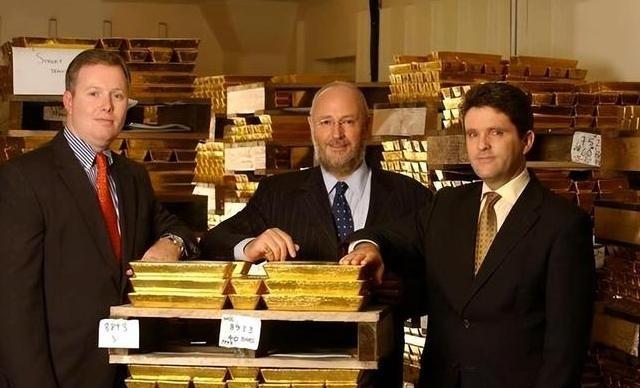 美国欠中国约万亿美元，如果真赖账不还怎么办？说实话，中国巴不得美国不还，这样就能