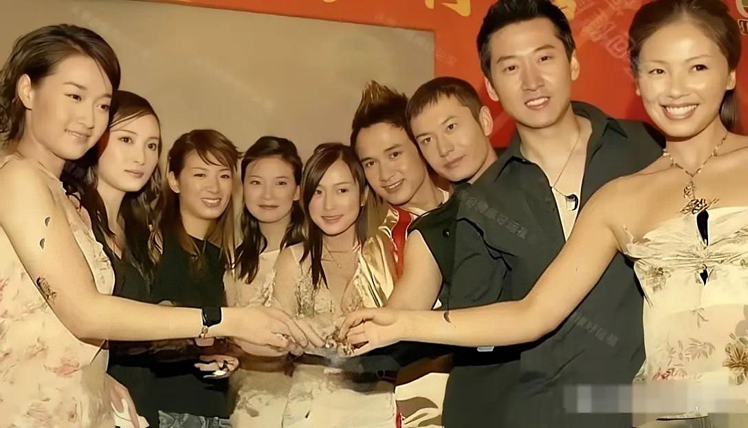 还记得他们年轻的时候吗？曾经风靡一时的还珠格格。