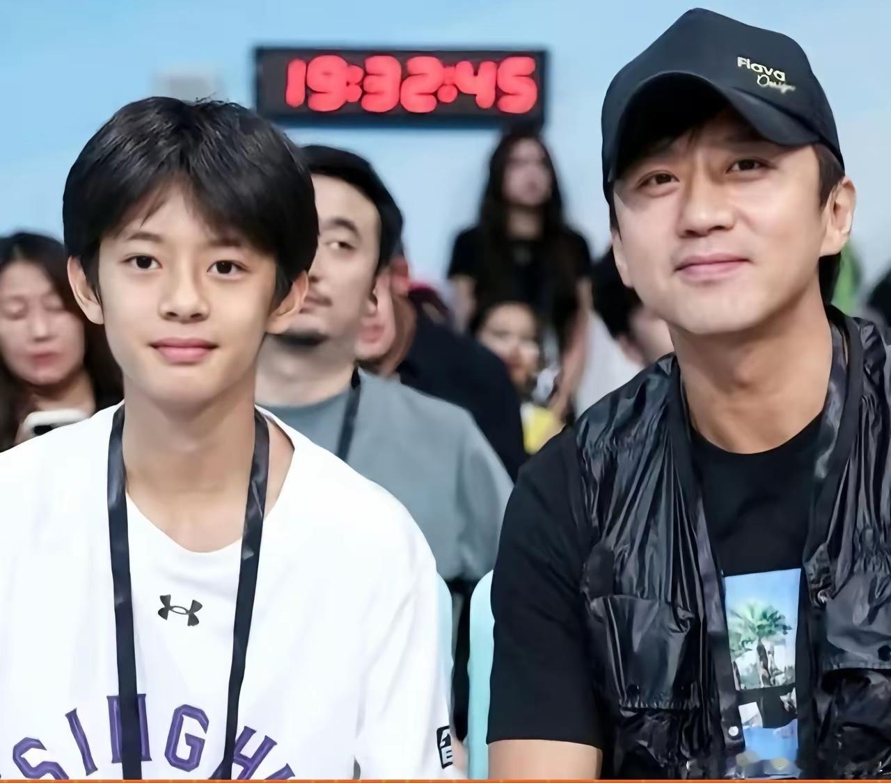 这下邓超开心了，不是因为涨粉超千万，也不是因为上春晚，而是没想到入驻之后竟然很多