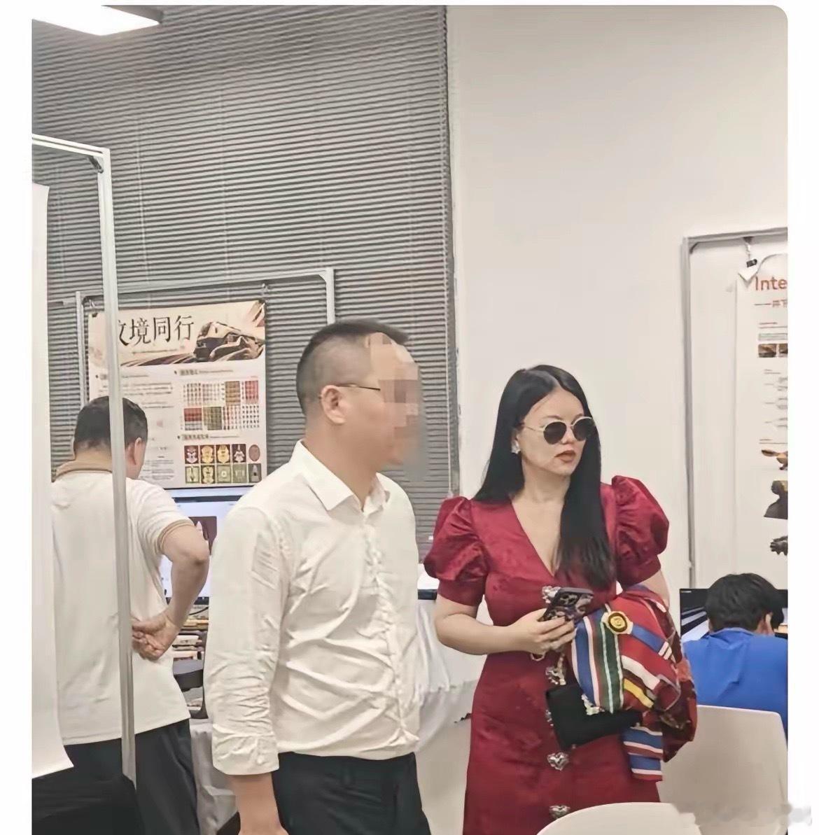李湘真的瘦下来了，状态看着好多了