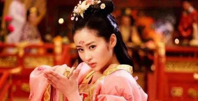 一句气话酿成的血案：东汉最惨公主。公主气得跺脚，冲着丈夫一句："你有本事就杀