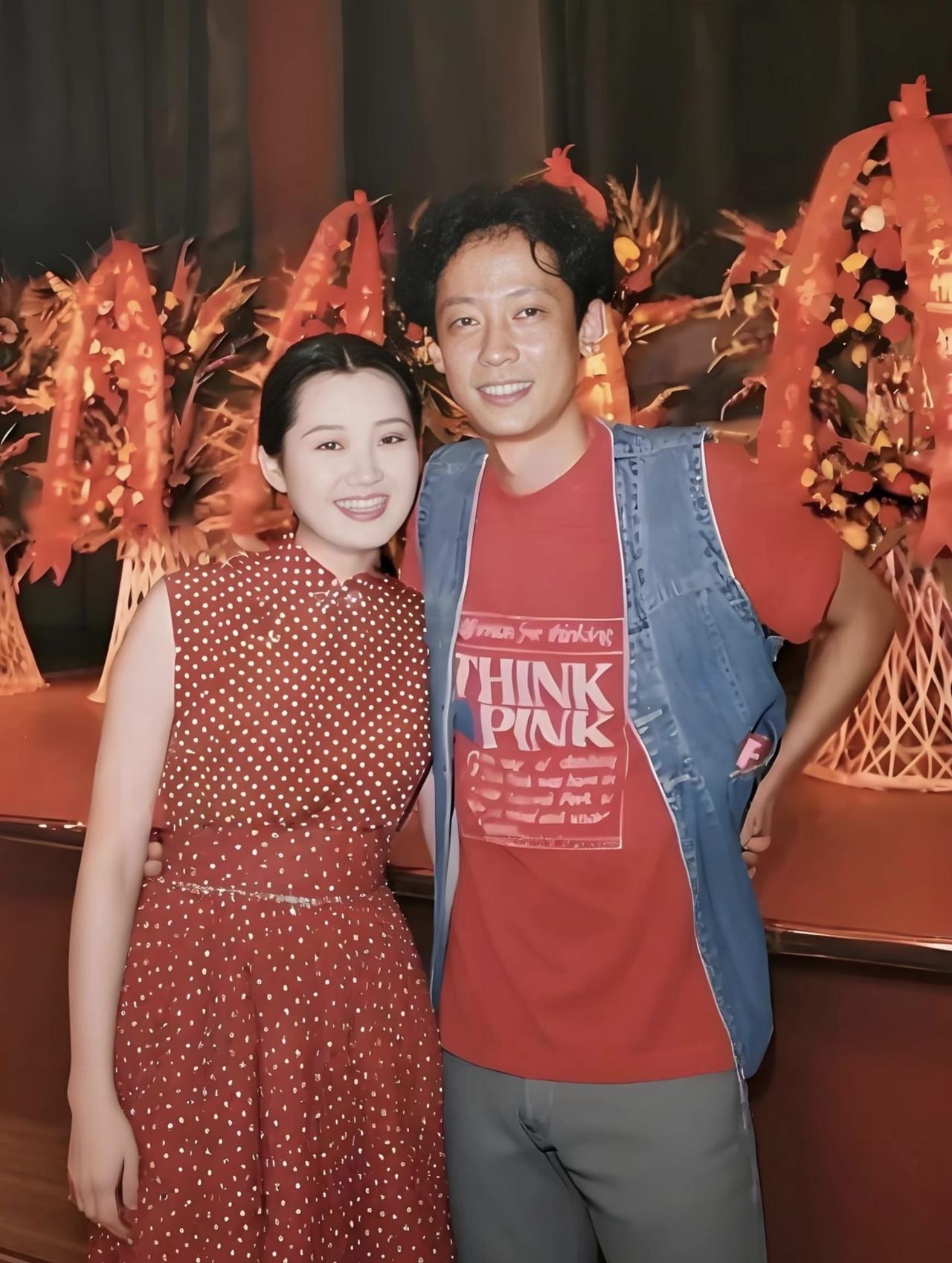 1992年，王志文与许晴搭档主演了电视剧《皇城根儿》。那时，王志文26岁，许