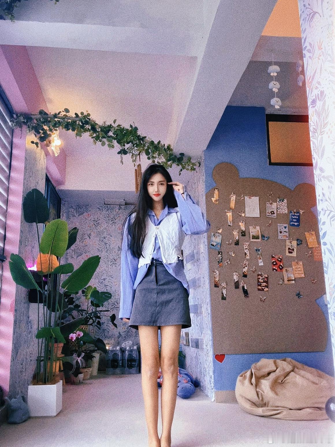 这谁还分得清我和女大啊，现在好男人都结婚了没事，我先努力搞钱，等过几年开保时捷接