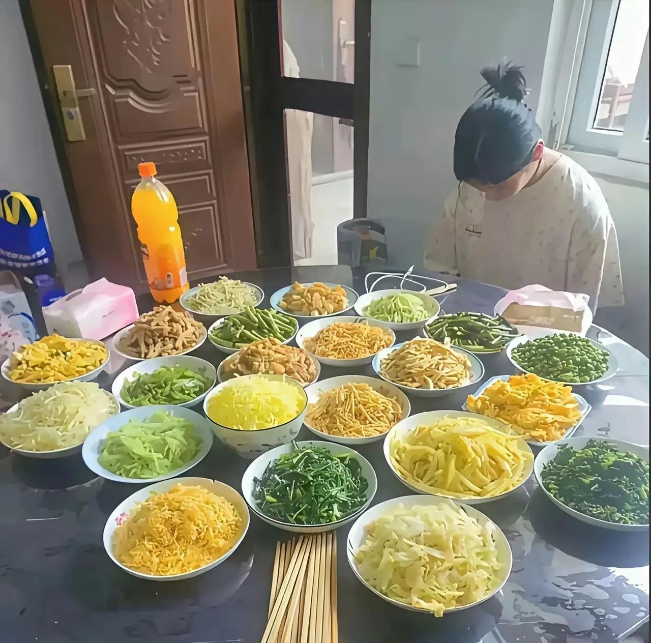如果让你给这一桌子菜起个名字，你能想到一个什么好的名字？