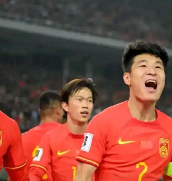 央视《足球之夜》放出2022年足协完整财务账单，当年全年入账只有5.8亿，账面背