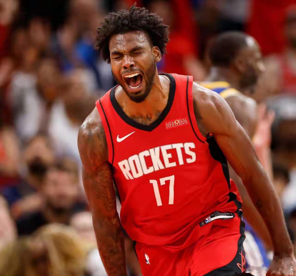 伊森成非卖品！据美记MarcStein报道，随着赛季中期交易截止日临近，火箭已