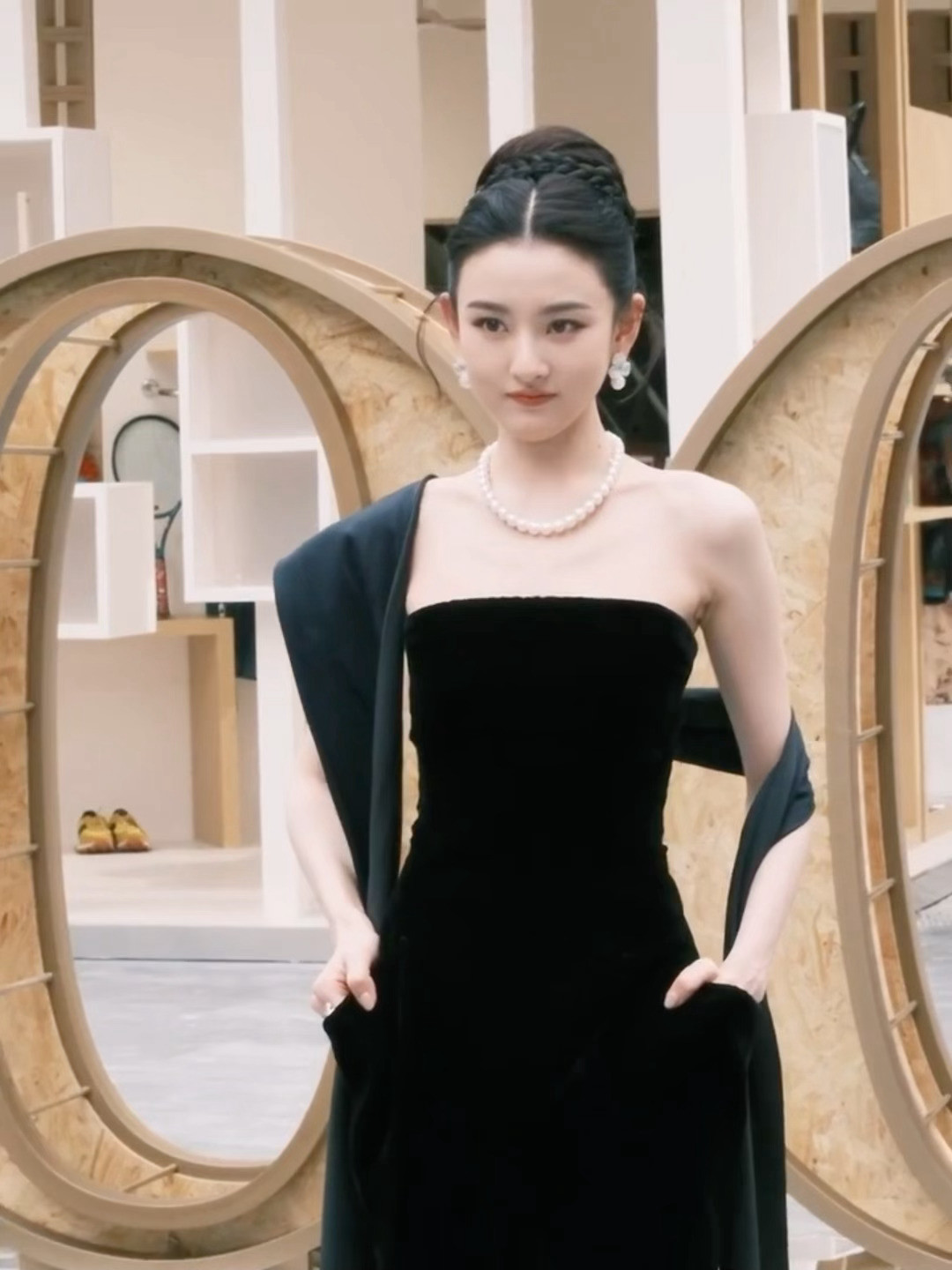 这个美丽的小鹅鹅看的人心软软💕宋祖儿​​​