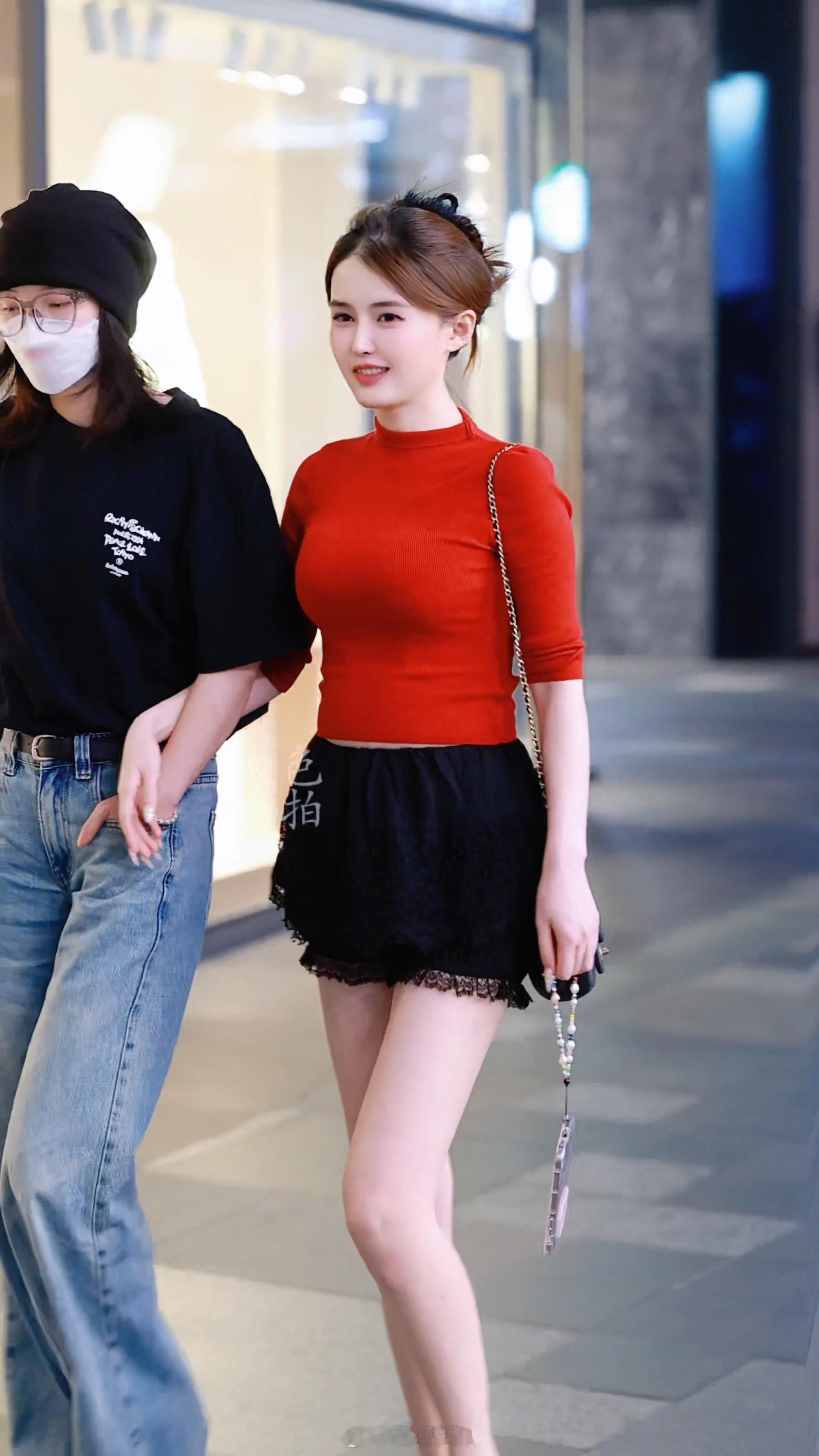 【成都街拍】貌美如花。丨摄影拍照每日穿搭​​​