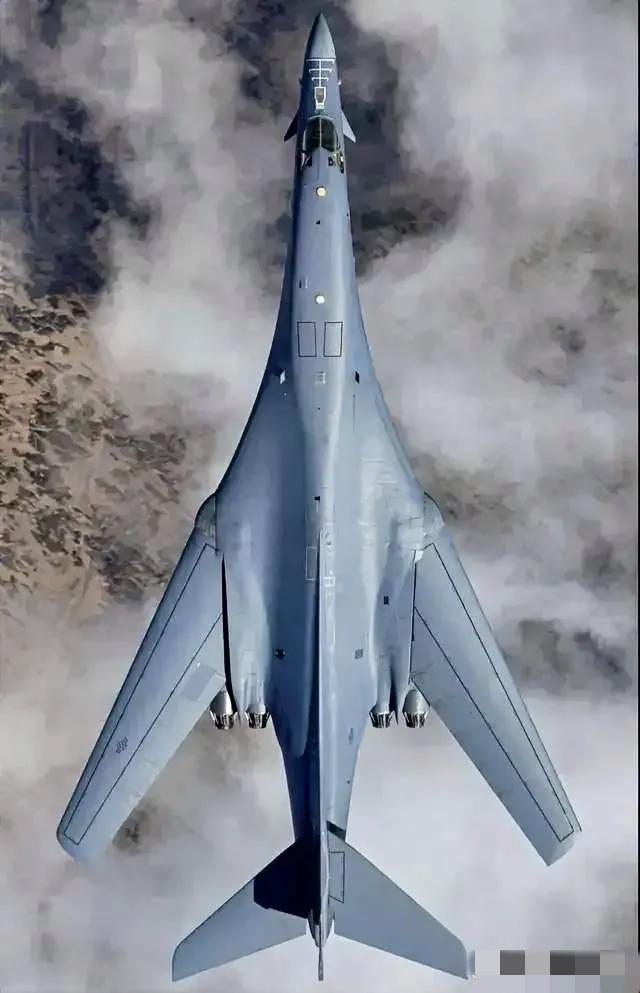 论军事，俄罗斯仍然是世界第一，不信你看，俄罗斯垄断六大军事科技：第一：核潜艇技