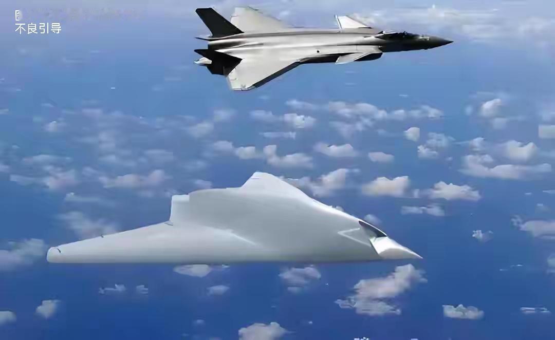 【空军节重磅彩蛋！“玄龙08”首次亮相，与歼-20编队飞行惊艳全场】今天，在