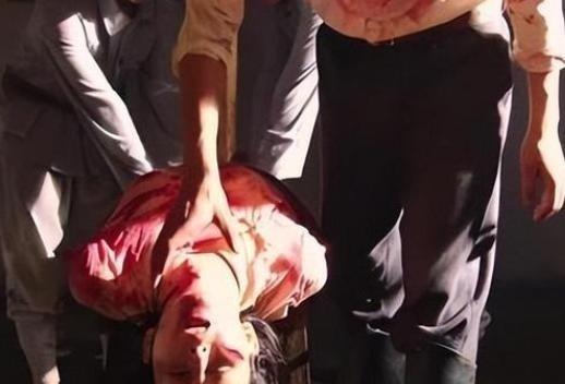 1945年，“东方魔头”川岛芳子被军统抓获，用尽酷刑，守口如瓶，直到戴笠命人扒光