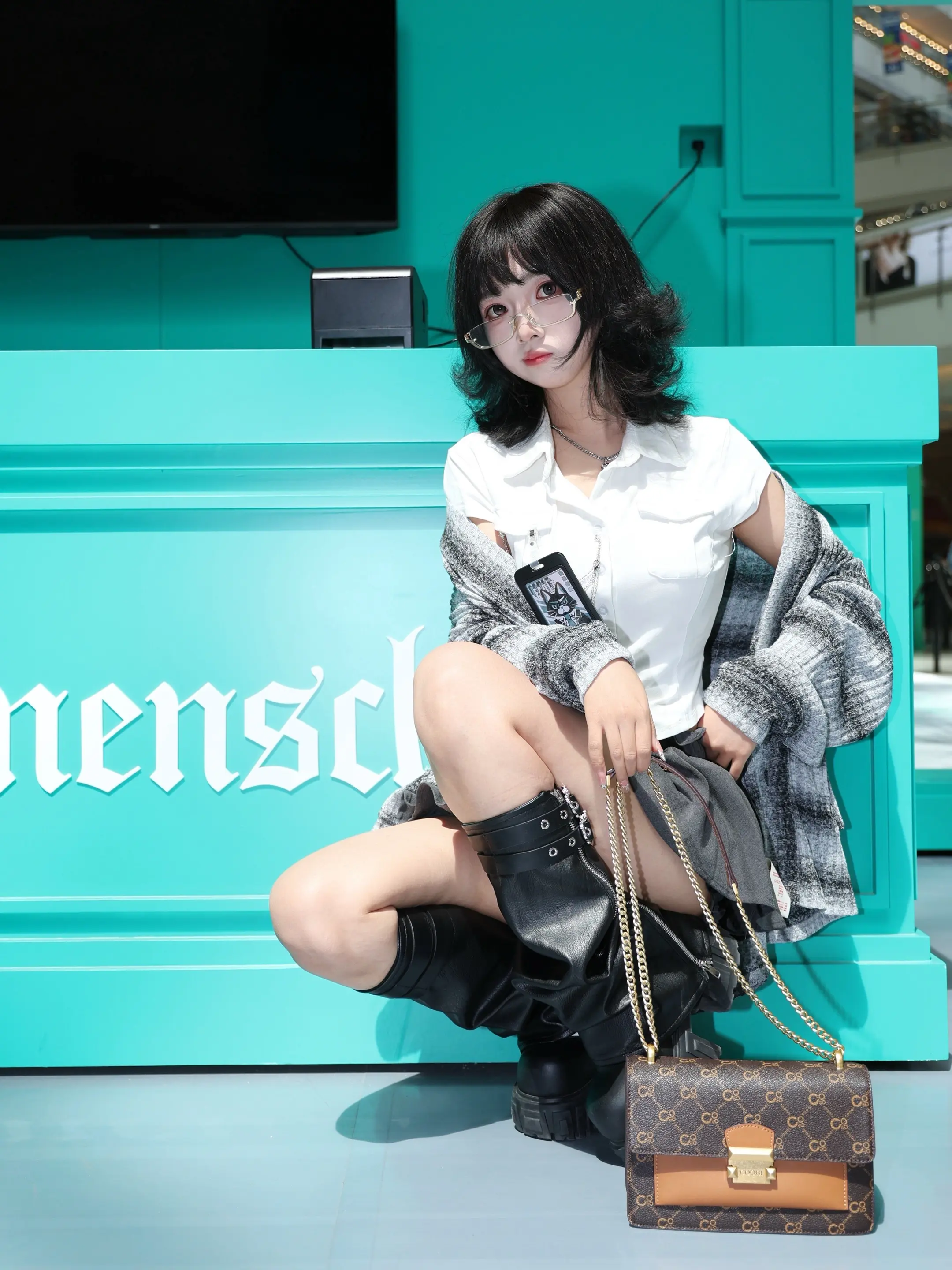 终有新故事 值得盼望。