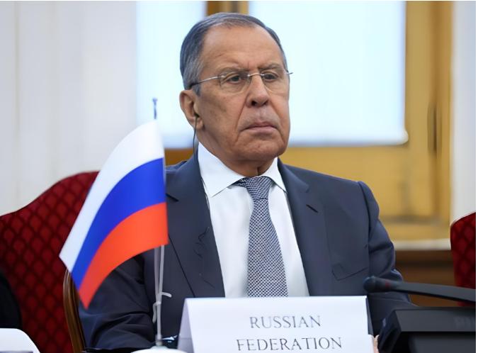 美国拦不住了！俄罗斯官宣对伊朗军售大单，拉夫罗夫一句话怼得美方哑口无言。  