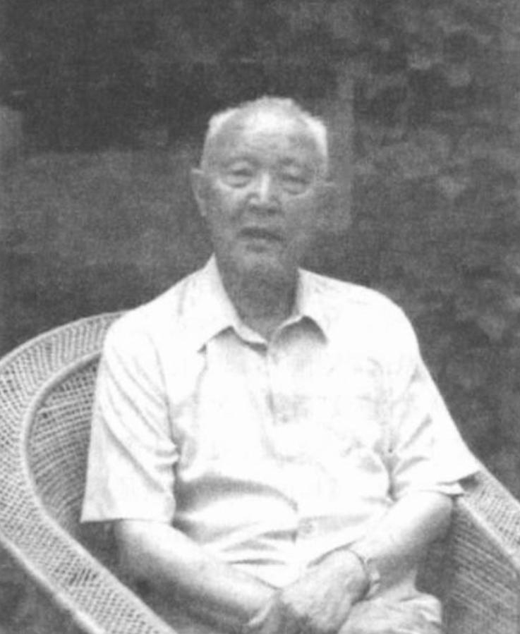 1960年，第63军军长傅崇碧在定期身体检查中，不幸被查出肾癌，为了身体健康，傅