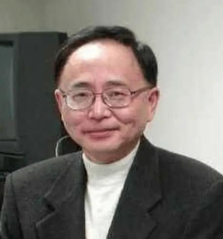 烈士江姐儿子定居美国，记者问他为何不回国？他的回答很现实。在革命年代铸就的英雄