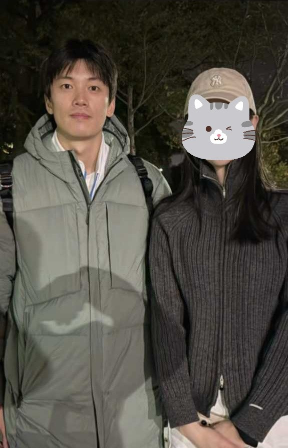 昨天跟校友合影的抹茶面包