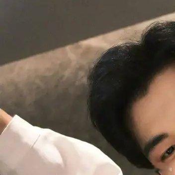 金莎真是太让人羡慕了，不是因为她歌唱得好，也不是因为她戏演得妙，而是她让《狙击蝴