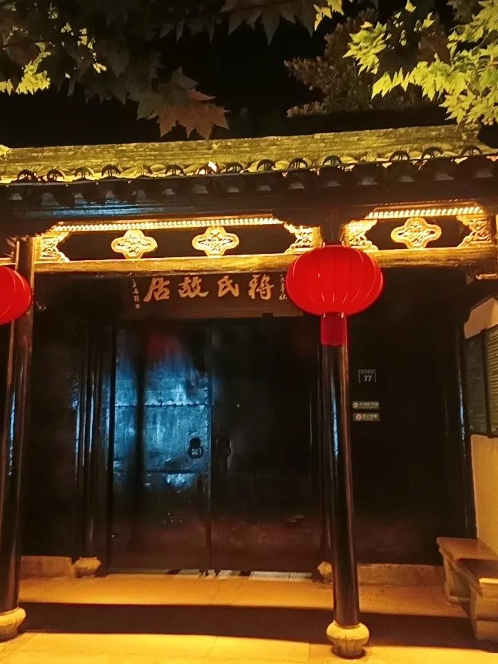 这几年因为工作忙，导致我有很长一段时间没回老家宁波奉化溪口了，所以这次回来索性多
