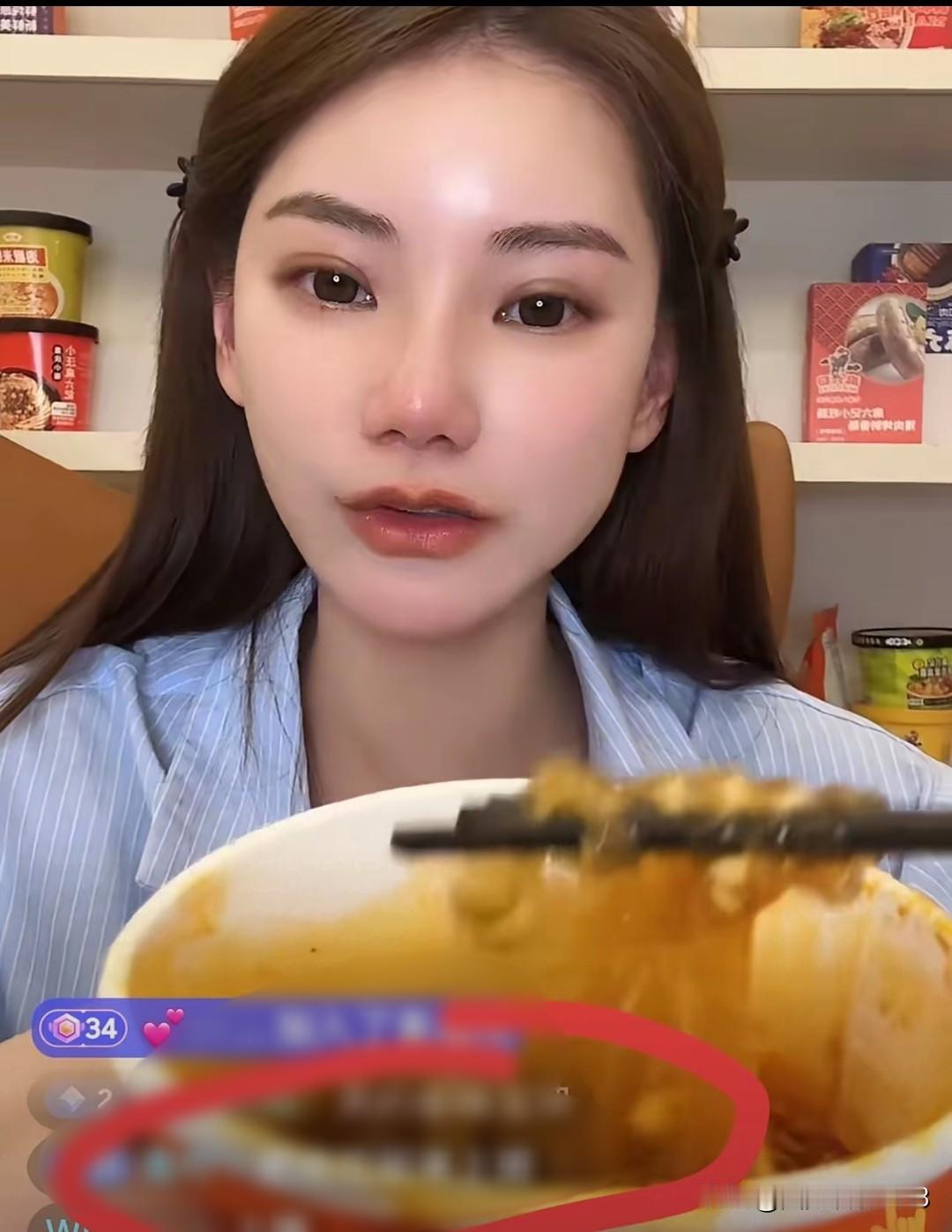 马筱梅的精力真是太旺盛了。前两天参加刚巴黎时装展，现在马不停蹄的回到弯弯之后又开