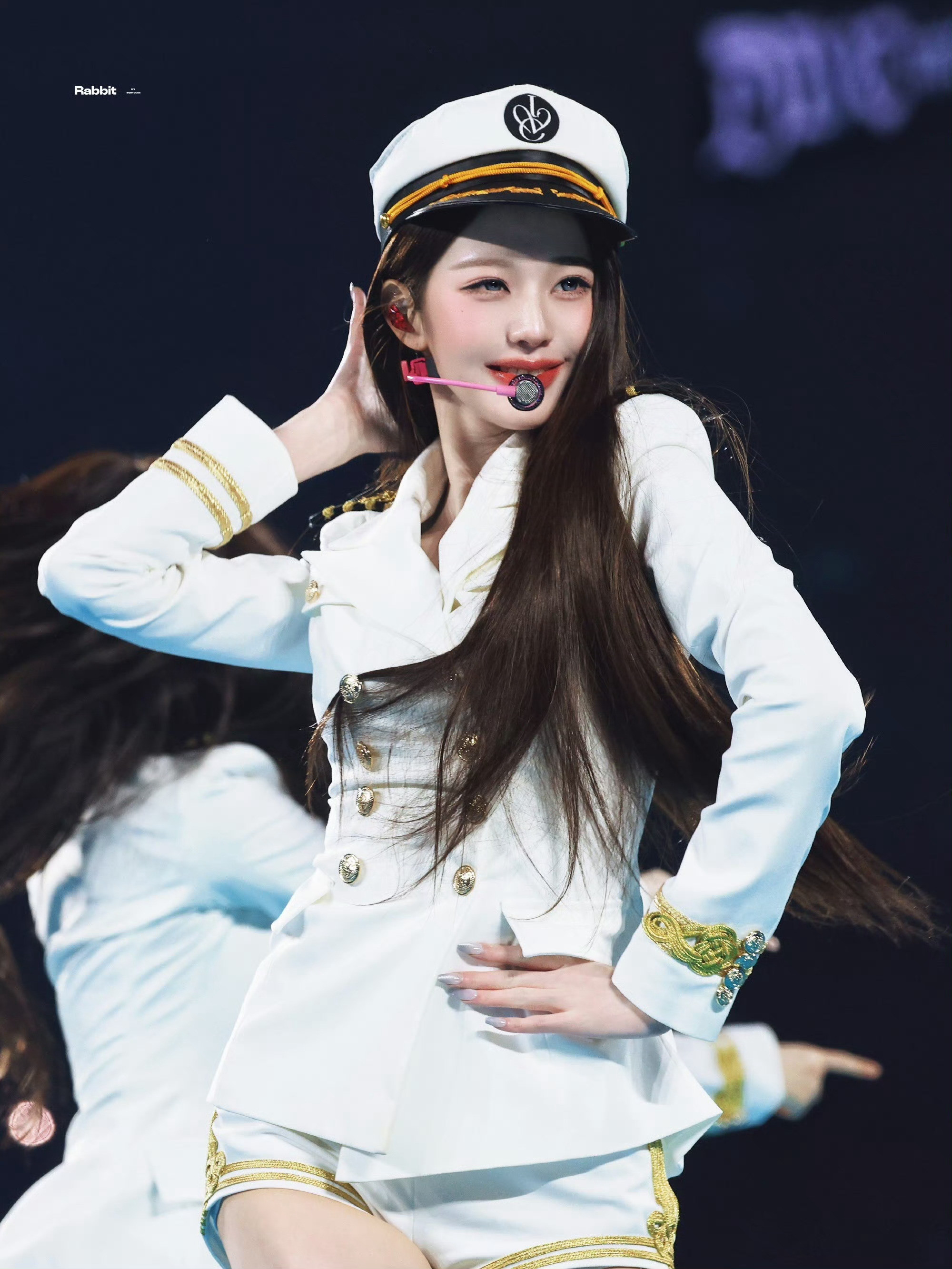 张元英水手服张元英点开就会狠狠get的美貌！！！周日开启的正确方式✅