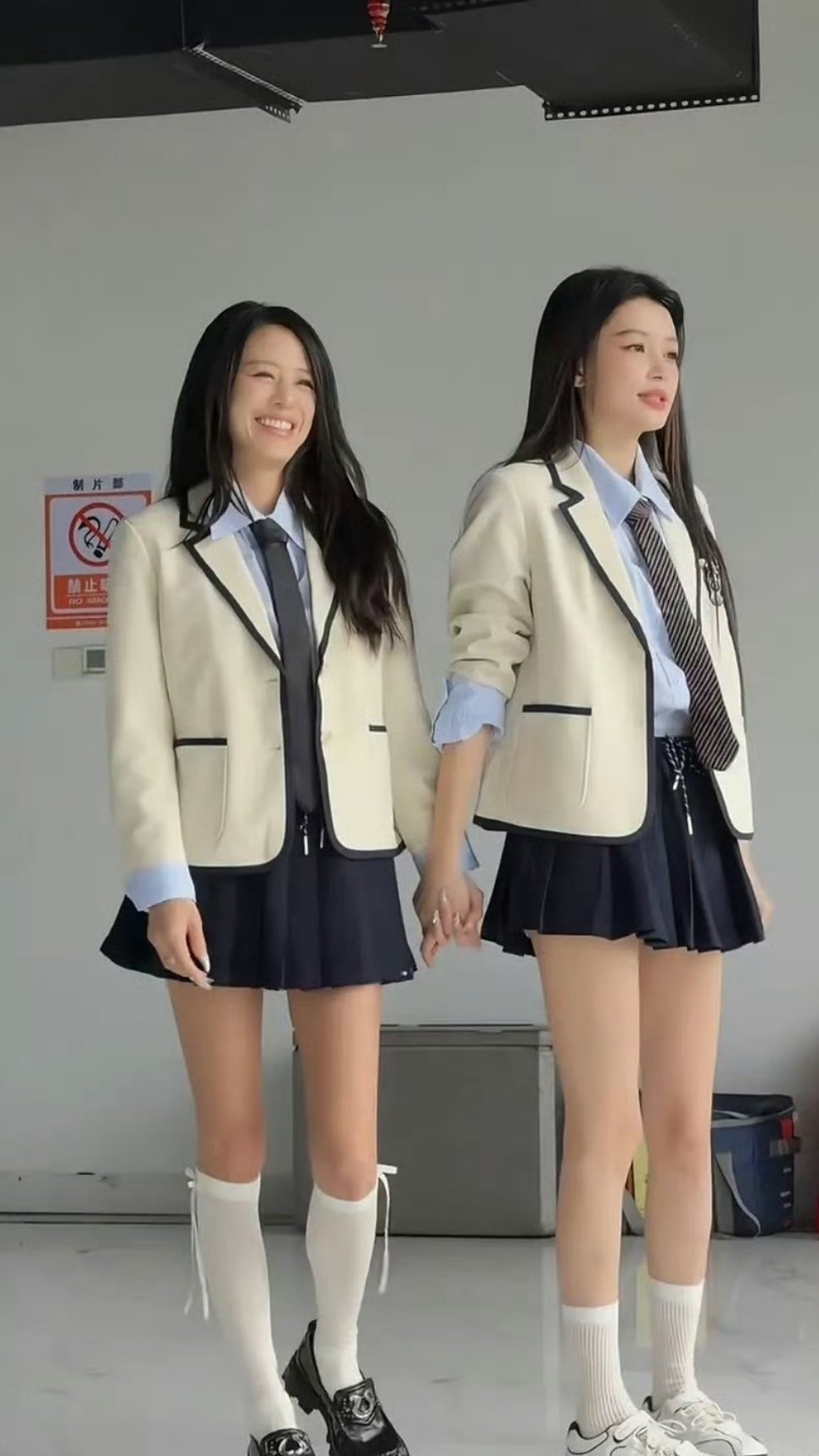 女明星的腿怎么都这么细？不用走路吗​​​