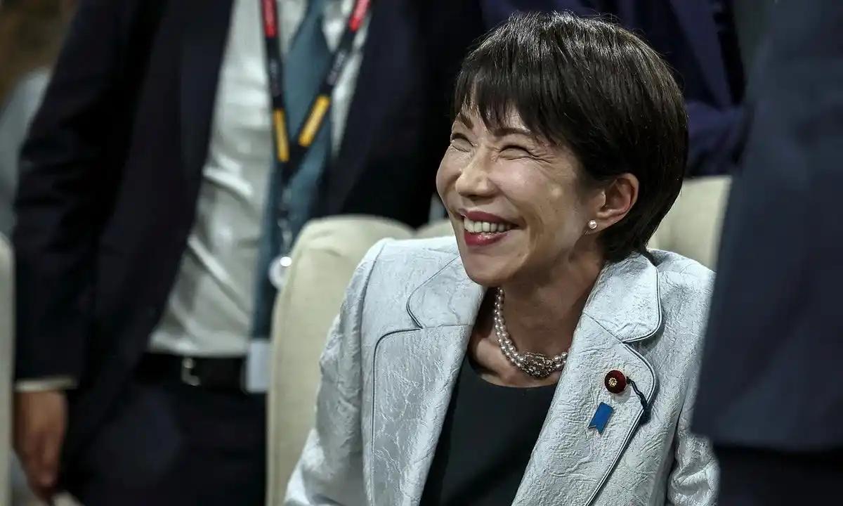 高市早苗这回是彻底摊牌了，遭各方连环重拳之后，本就喘不过气的日本又开始“作死”，